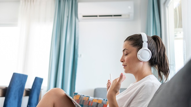 person still feeling hot with air conditioner on